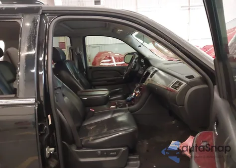 2008 Cadillac Escalade Standard from USA, damaged, VIN 1GYFK63828R107805